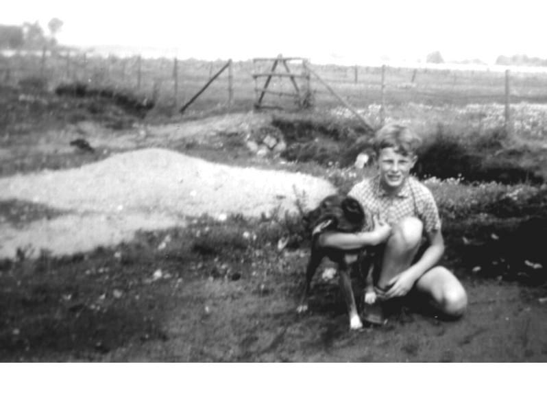 1955 ~ Hans mit Fiffy in Hartenholm