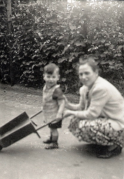 1943 Mutter u. Gustav Adolf