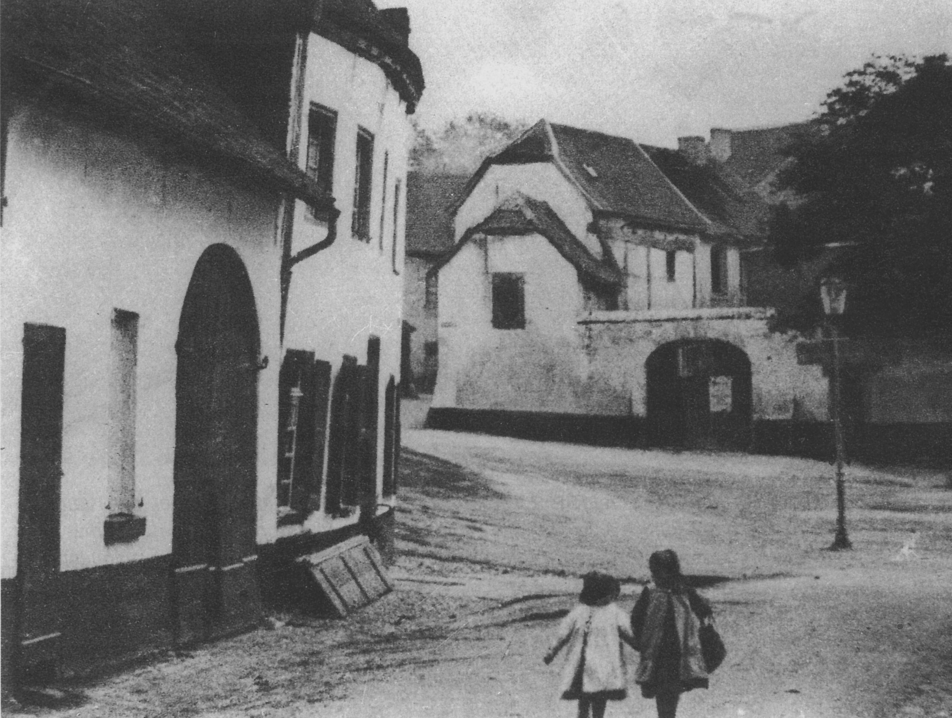 1926 Unterwallstrasse MoMo001