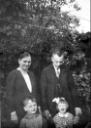 Frieda, Gustav, Liesel und Hans. ET069